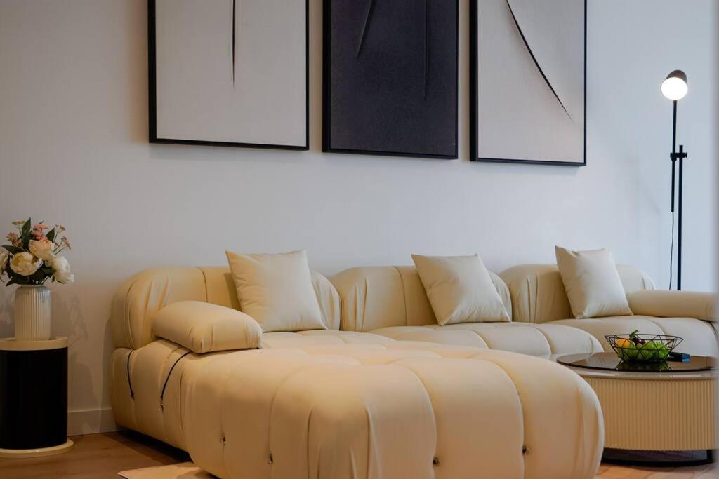 Irresistible Sunlit With Harbour And Bay View 3B2B1C Apartment Мелбърн Екстериор снимка
